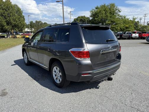 2011 Toyota Highlander SE