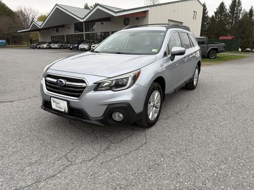 Ice Silver Metallic 2019 Subaru Outback 2.5i Premium