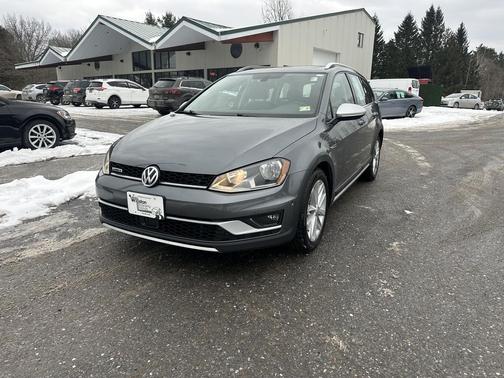 2017 Volkswagen Golf Alltrack TSI S