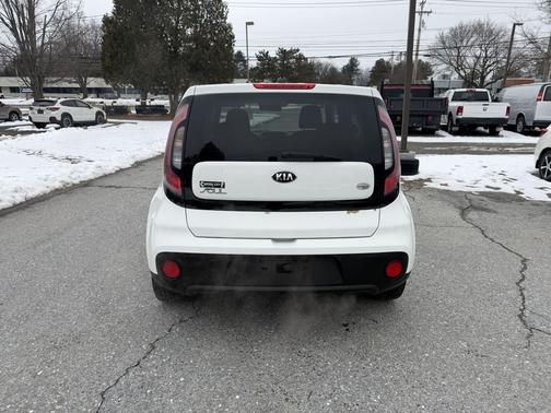 2017 Kia Soul Base