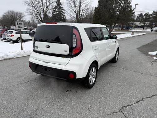 2017 Kia Soul Base