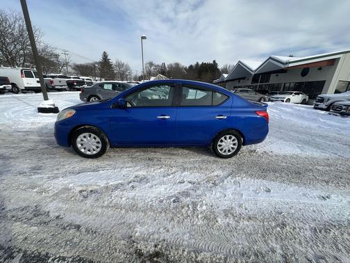 2014 Nissan Versa 1.6 SV