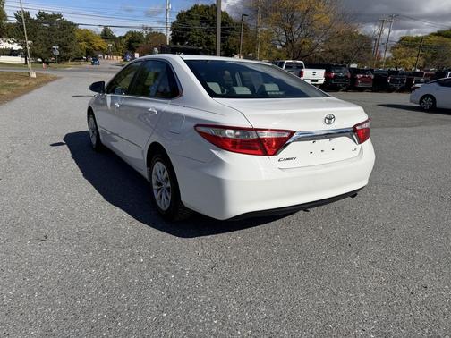 Super White 2015 Toyota Camry LE