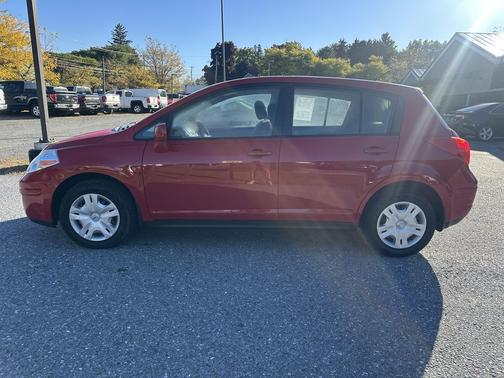 2011 Nissan Versa 1.8 S