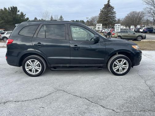 2011 Hyundai SANTA FE SE