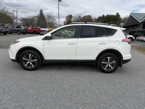 Super White 2017 Toyota RAV4 XLE