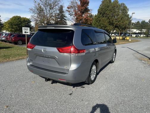 2013 Toyota Sienna XLE