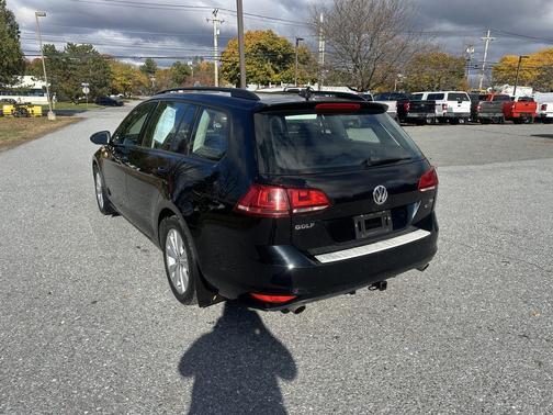 2017 Volkswagen Golf SportWagen TSI S