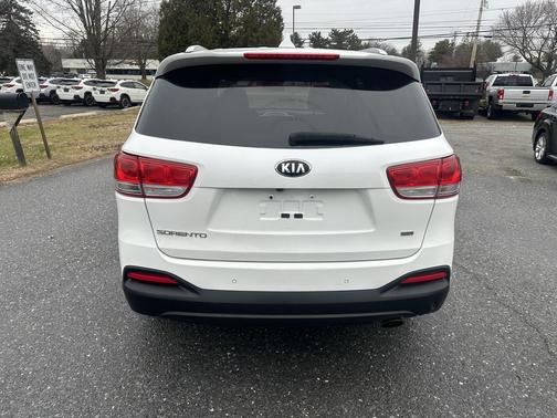 2017 Kia Sorento LX
