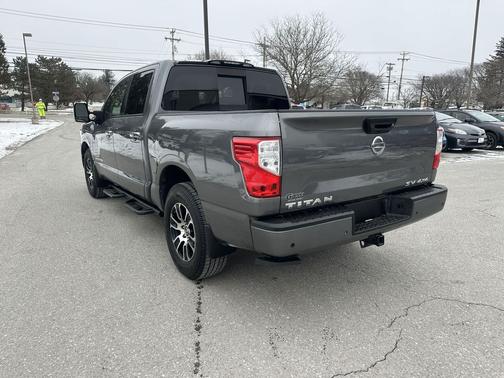 2021 Nissan Titan SV