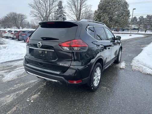 2018 Nissan Rogue SV