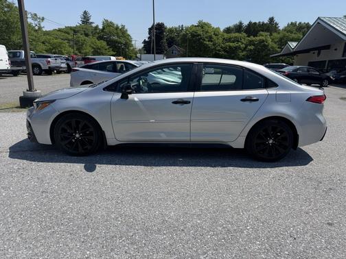 Classic Silver Metallic 2022 Toyota Corolla SE