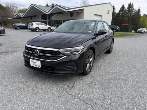 Deep Black Pearl 2023 Volkswagen Jetta 1.5T SE