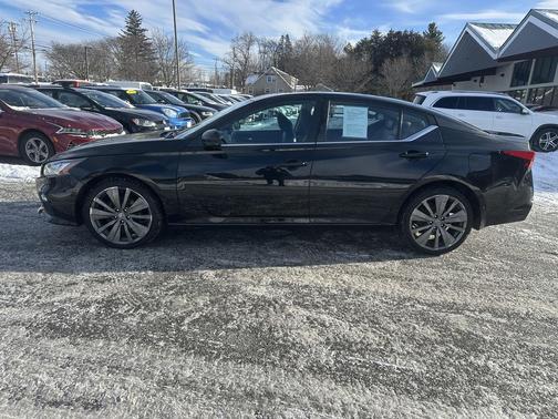 2020 Nissan Altima SR Intelligent AWD