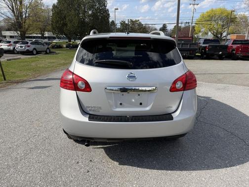 Brilliant Silver 2015 Nissan Rogue Select S
