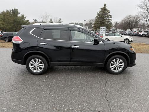 Super Black 2015 Nissan Rogue SV