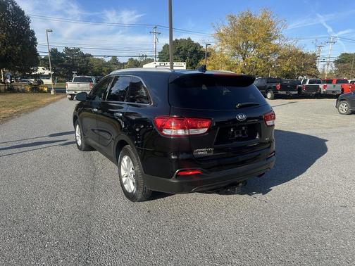 2016 Kia Sorento LX