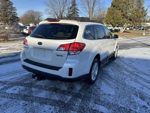 2013 Subaru Outback 2.5i Premium