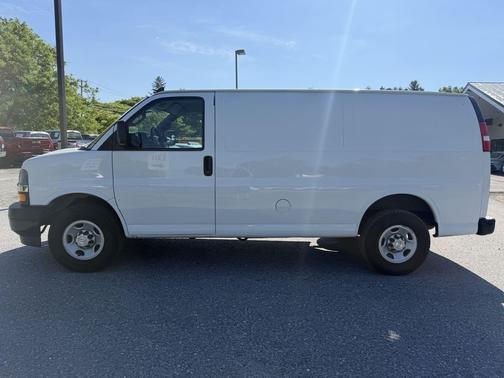 Summit White 2020 Chevrolet Express 2500 LT