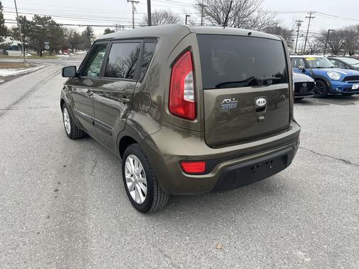2012 Kia Soul +