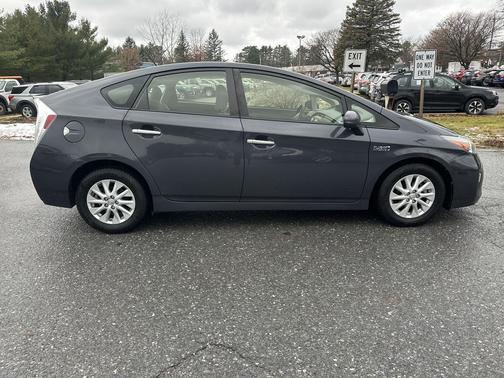 2012 Toyota Prius Plug-in Base