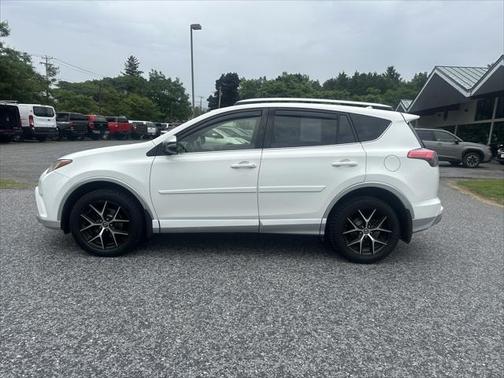 2016 Toyota RAV4 SE