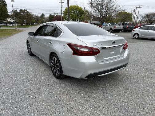 Brilliant Silver 2018 Nissan Altima 2.5 SV