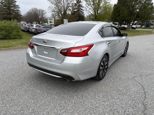 Brilliant Silver 2018 Nissan Altima 2.5 SV