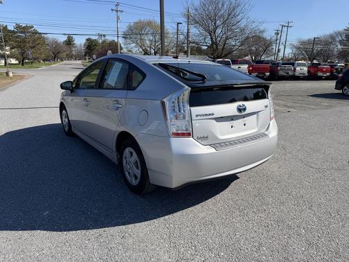 Classic Silver Metallic 2010 Toyota Prius II