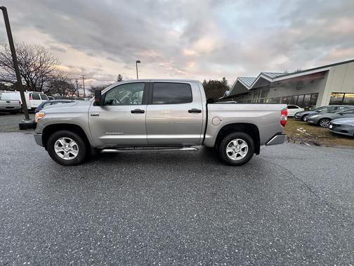 2015 Toyota Tundra SR5
