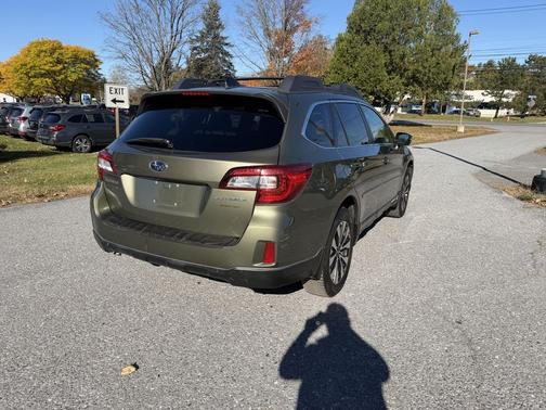 Wilderness Green Metallic 2016 Subaru Outback 2.5i Limited
