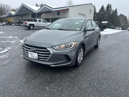 2018 Hyundai ELANTRA SE