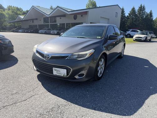 Magnetic Gray Metallic 2014 Toyota Avalon XLE