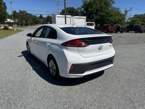 2020 Hyundai IONIQ Hybrid Blue