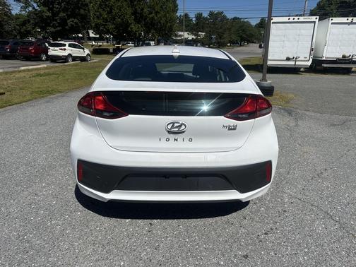 2020 Hyundai IONIQ Hybrid Blue