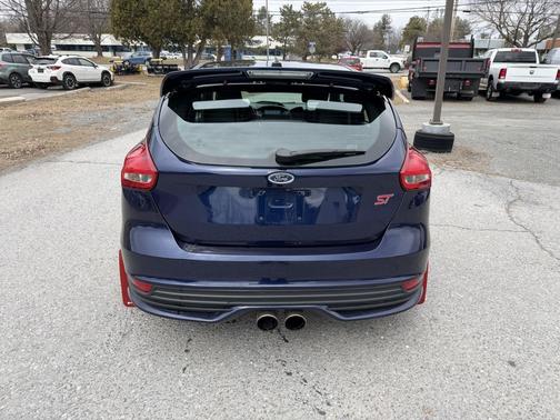 2017 Ford Focus ST 