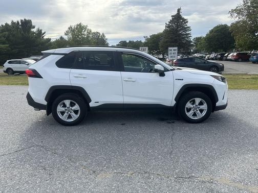2021 Toyota RAV4 Hybrid LE