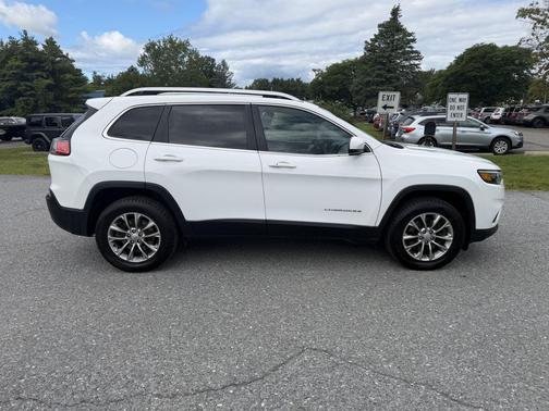 Bright White Clearcoat 2019 Jeep Cherokee Latitude Plus