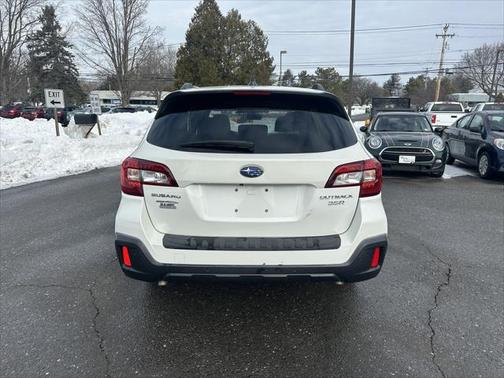 2018 Subaru Outback 3.6R Touring