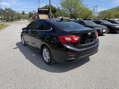 Mosaic Black Metallic 2016 Chevrolet Cruze LT Auto
