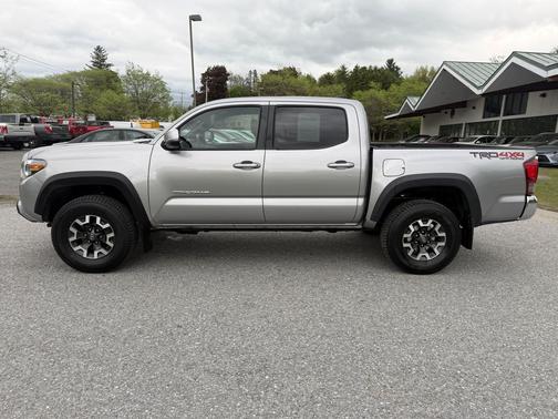 Magnetic Gray Metallic 2017 Toyota Tacoma SR5