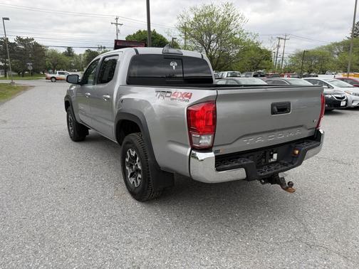 Magnetic Gray Metallic 2017 Toyota Tacoma SR5