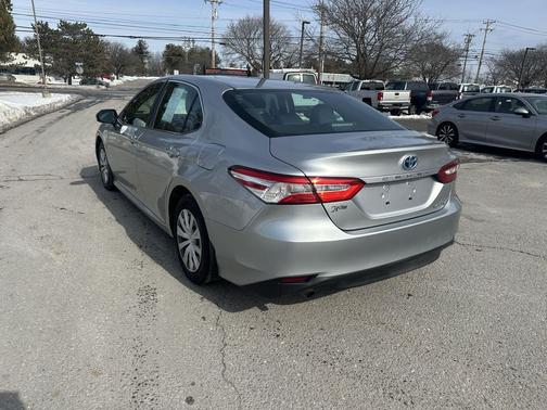 2018 Toyota Camry Hybrid LE