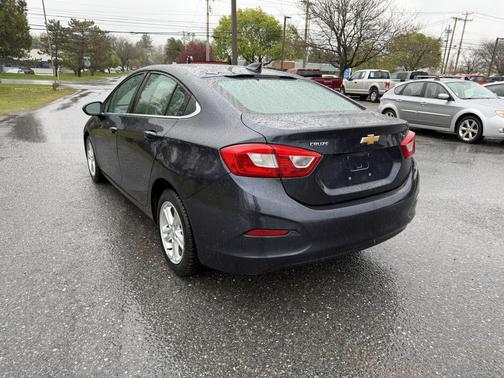 Tungsten Metallic 2016 Chevrolet Cruze LT Auto