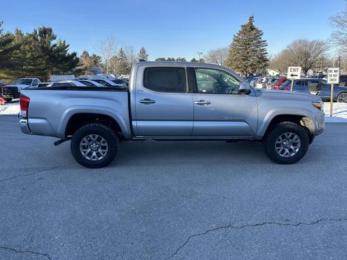 2017 Toyota Tacoma SR5