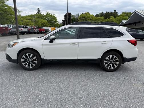 Crystal White Pearl 2016 Subaru Outback 2.5i Limited