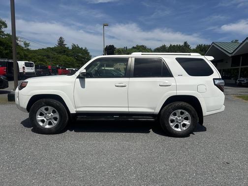 2017 Toyota 4Runner SR5