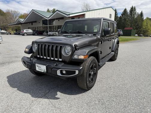 Granite Crystal Metallic Clearcoat 2018 Jeep Wrangler Unlimited Sahara