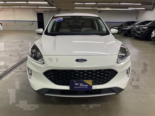 STAR WHITE METALLIC TRI-COA 2022 Ford Escape SEL