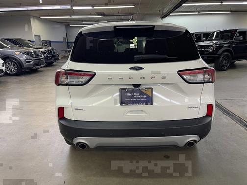 STAR WHITE METALLIC TRI-COA 2022 Ford Escape SEL